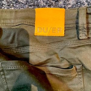 Duer Green No Sweat Releaxed - size 33 waist
